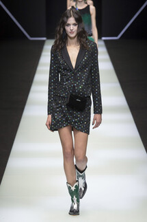 Emporio Armani Fall 2018 Ready-to-Wear , Emporio Armani осень зима 2018 , Fashion show , неделя моды в Милане , MFW , Mainstyles